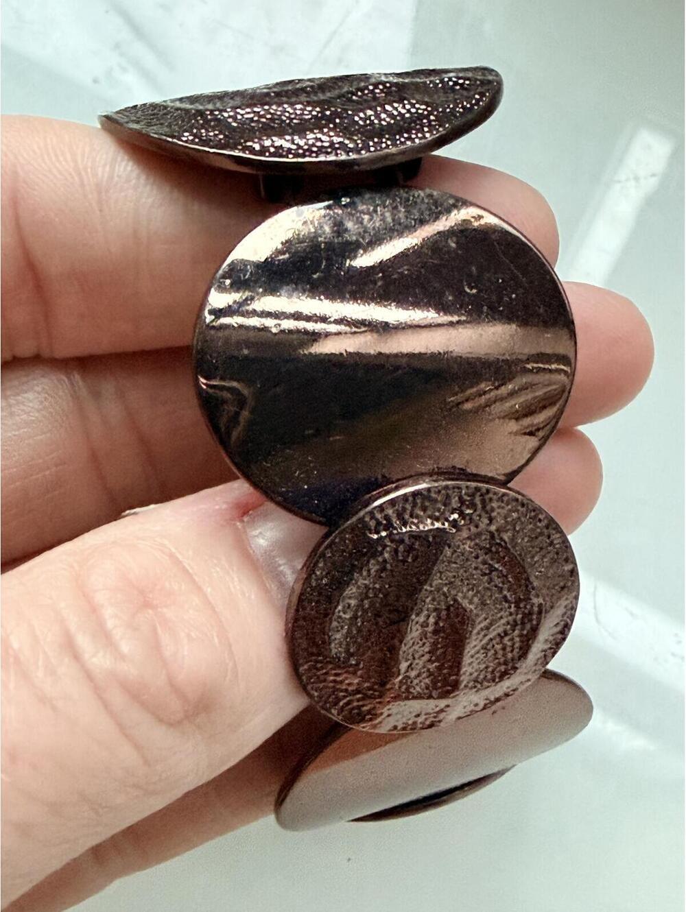 Vintage Gunmetal Disc Stretch Bracelet Statement - Picture 1 of 5